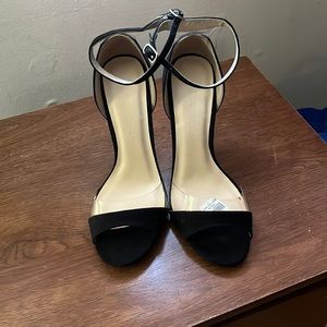 Sexy black stiletto shoe